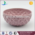 Geprägter rosa Keramikbehälter mit Deckel für Zuhause